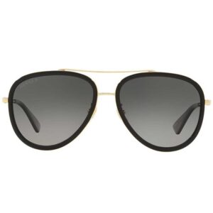 Elegancia Atemporal Descubre la máxima expresión de lujo y sofisticación con estos lentes Cartier. Diseñados con materiales premium y una atención meticulosa al detalle, son el accesorio perfecto para quienes buscan un estilo exclusivo y distinguido. * Incluye: Estuche y paño de limpieza certificado.
